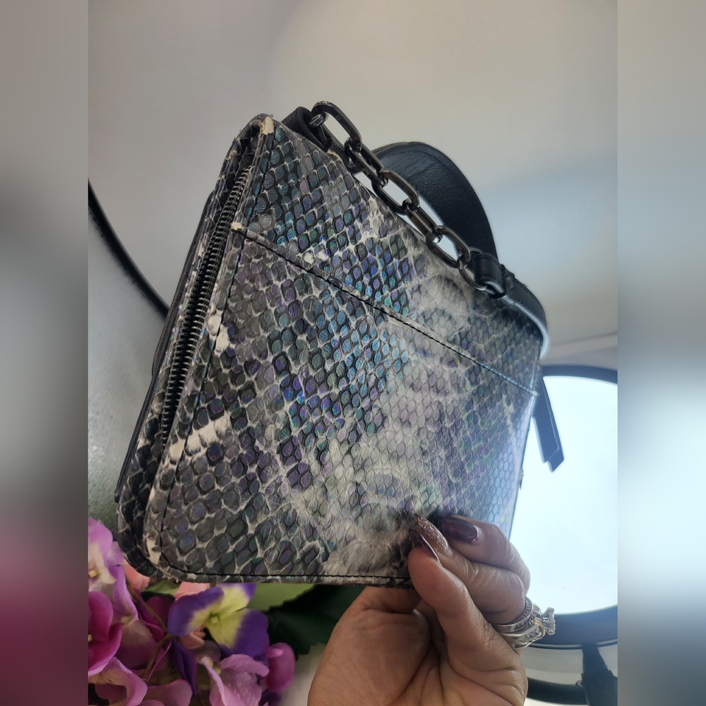 Snakeskin Handbag Simply Vera Wang $200msrp Irrid… - image 4